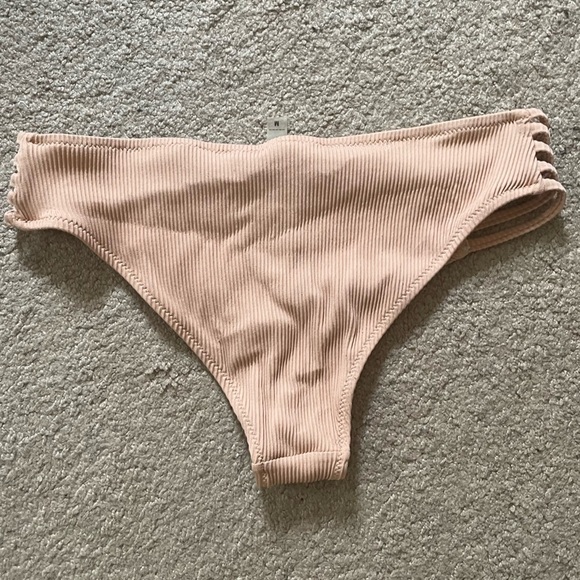 CupShe Blush Strappy Bikini bottom size Medium - Picture 4 of 5